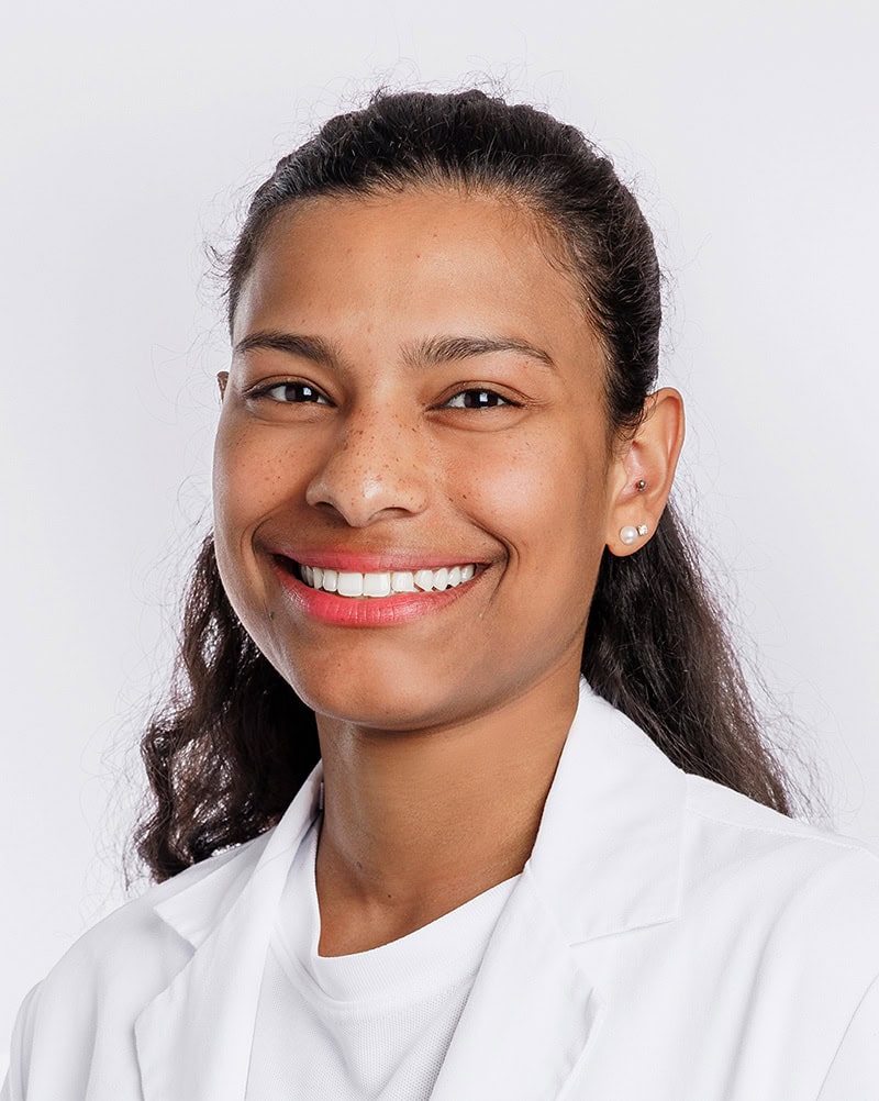 Anne-Sophie Jasawant, Assistenzärztin für Gastroenterologie